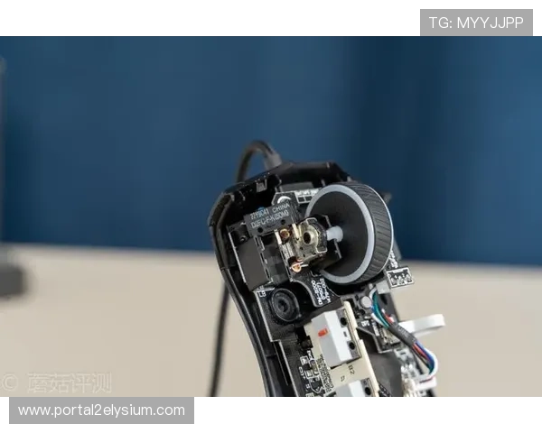 皇冠真人评测全面解析游戏体验与安全保障的详细指南